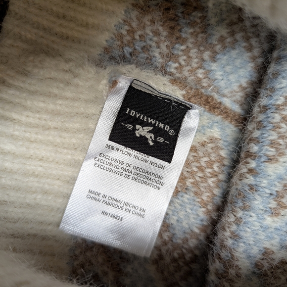 Idyllwind Beanie CozyTown Aztec Women's Havendale Beanie Pom Hat - Picture 7 of 7